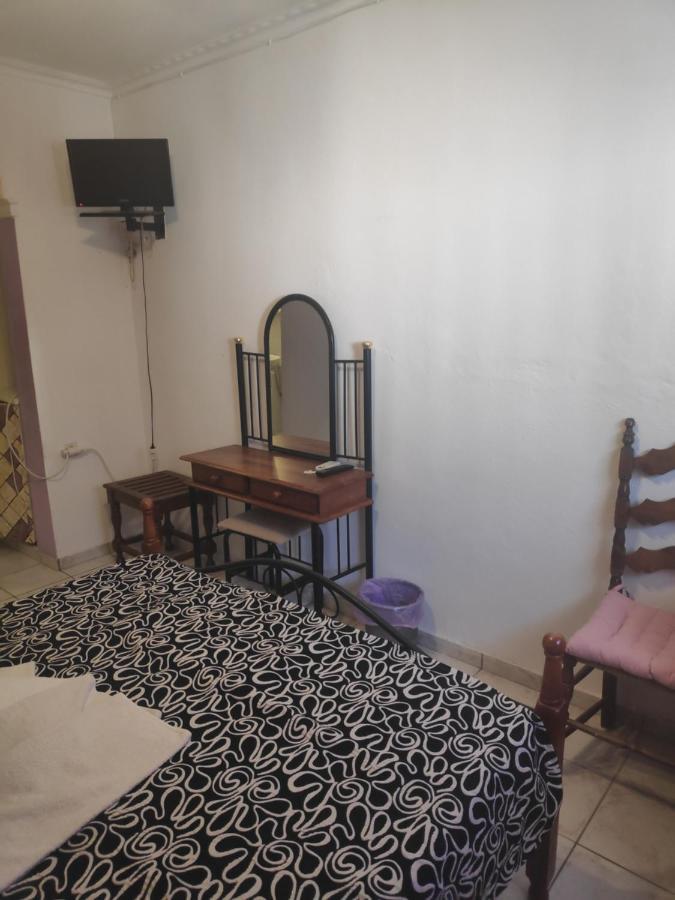 Angela - Zoi Rooms Skiathos-Stadt Exterior foto
