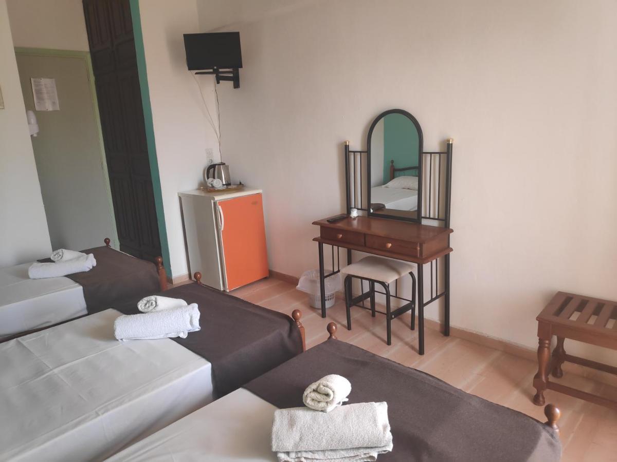 Angela - Zoi Rooms Skiathos-Stadt Exterior foto