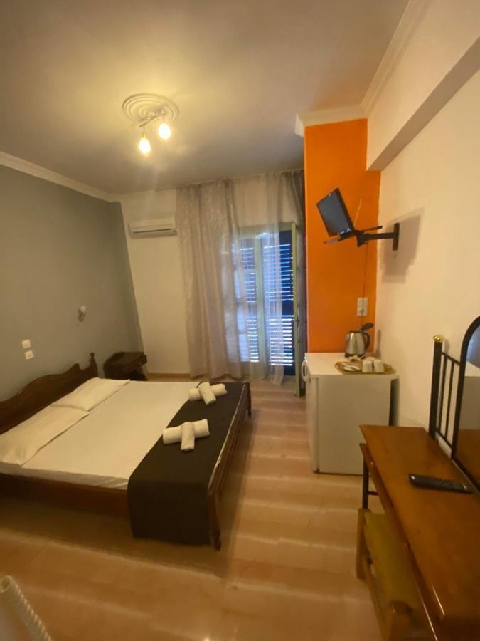 Angela - Zoi Rooms Skiathos-Stadt Exterior foto
